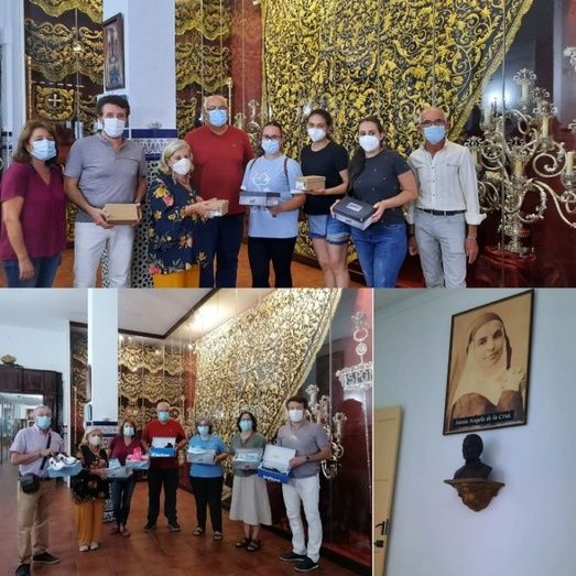 La Hermandad del Nazareno entrega 50 pares de zapatos a familias vulnerables
