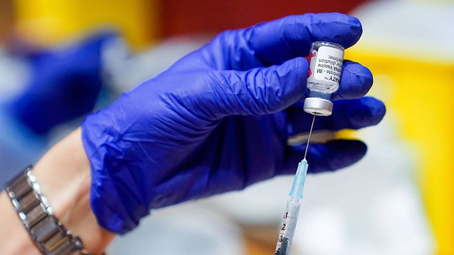 La provincia se sitúa en nivel de riesgo medio al bajar su tasa de 150 pero sigue líder regional