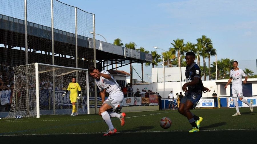 Dos zarpazos de Chendo borran el batacazo (1-2)