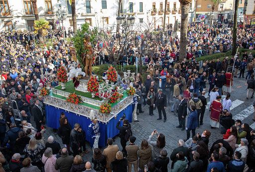 La Diócesis de Huelva recuerda que las procesiones en la calle están permitidas si cuentan con el visto bueno de las autoridades y el párroco
