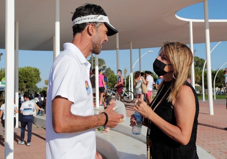 Joao Chagas y Liliana Verissimo, triunfadores en el Triatlón 'Huelva Puerta del Descubrimiento'