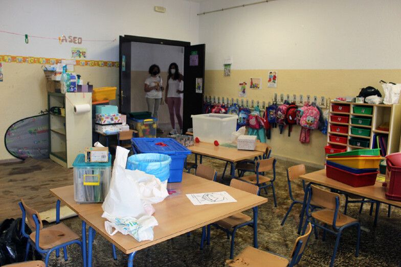 Tres centros escolares de Lepe y uno de Cartaya seguirán cerrados este lunes por los daños