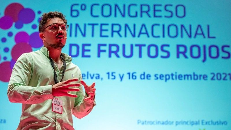 Carlos Ríos asegura en la apertura del VI Congreso Internacional de Frutos Rojos que las berries “salvan vidas” por su alto nivel de “salud y bienestar”