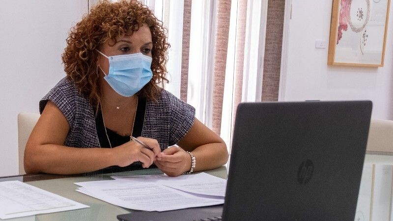 María Eugenia Limón ofrece colaboración al Cabildo de La Palma para ayudar a los afectados por el volcán