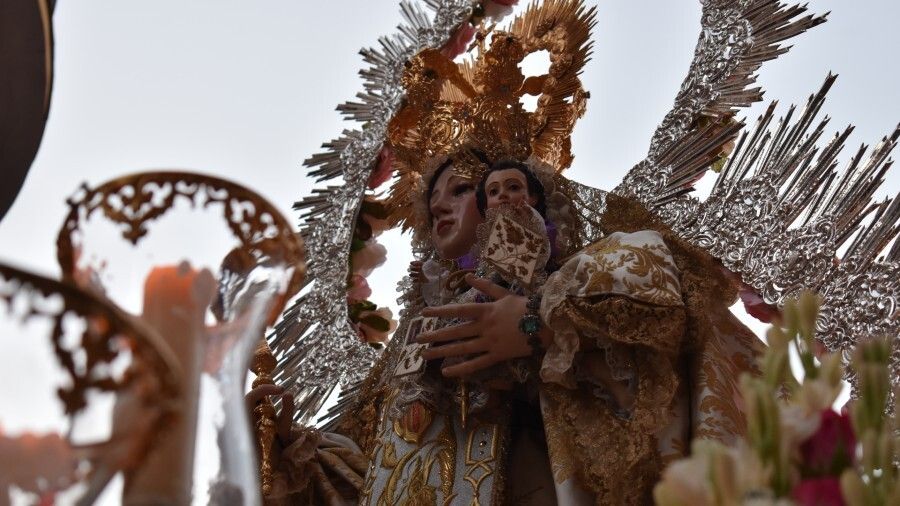 La Huelva Cofrade no pudo contener sus lágrimas ante la Virgen de la Merced
