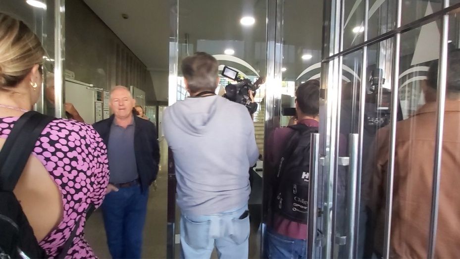El runrún: ¿De dónde salió que la prensa no podía pasar al Palacio de Justicia?