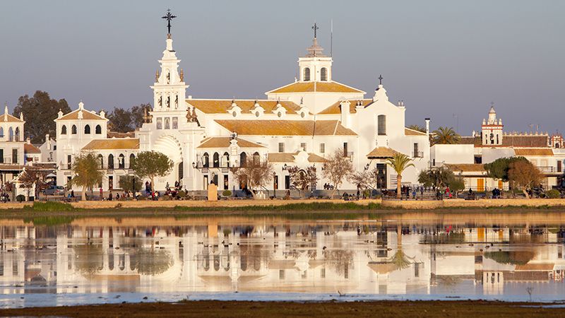 Almonte, Aracena y Punta Umbría renuevan su catalogación como Municipio Turístico