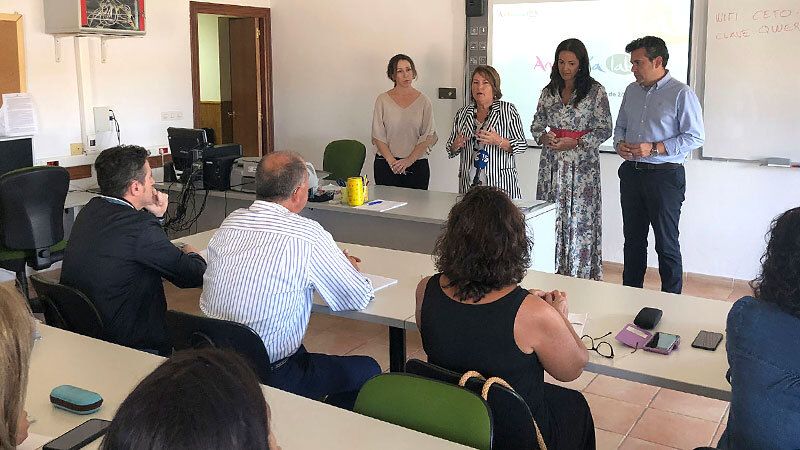 Islantilla acoge un taller sobre Linkedin dirigido a profesionales del sector turístico