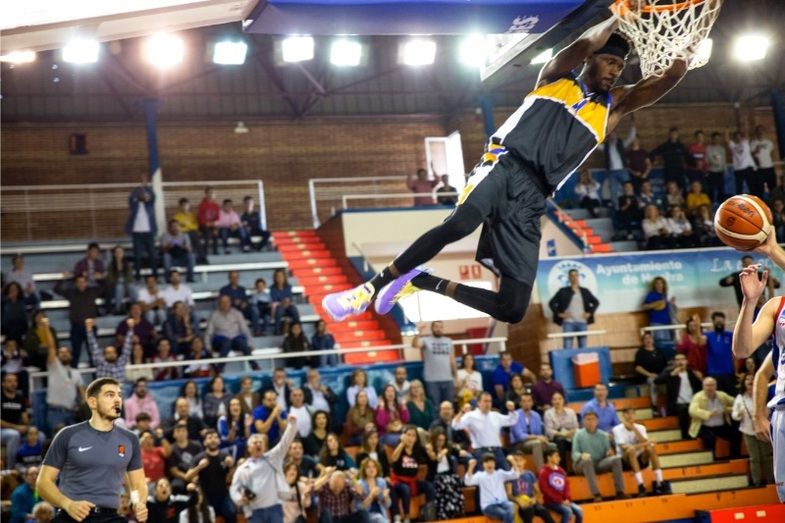 Un enorme Juan Toledo noquea a Utrera (88-83)