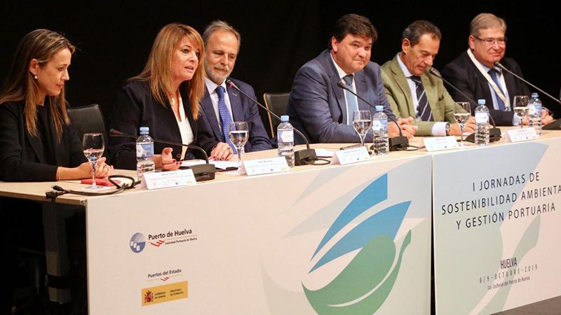 El Puerto de Huelva reúne a 200 profesionales para debatir sobre el crecimiento sostenible de los puertos
