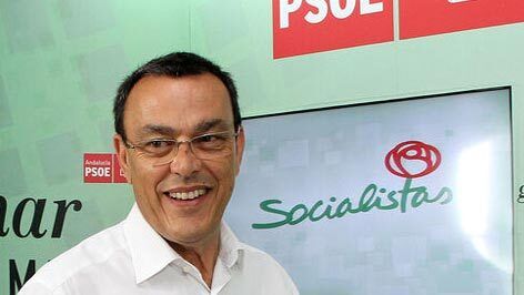 Caraballo también dimite como secretario provincial del PSOE un día después de dejar la Diputación