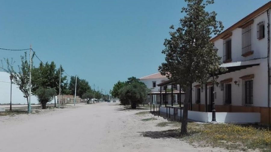 Almonte reclama más presencia de la Guardia Civil en El Rocío y Matalascañas para evitar concentraciones