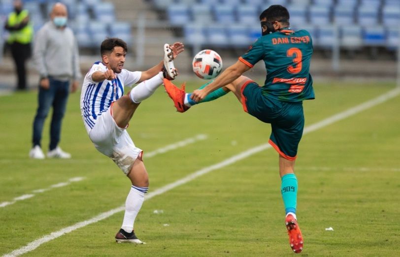 A la lona con el primer golpe (0-1)