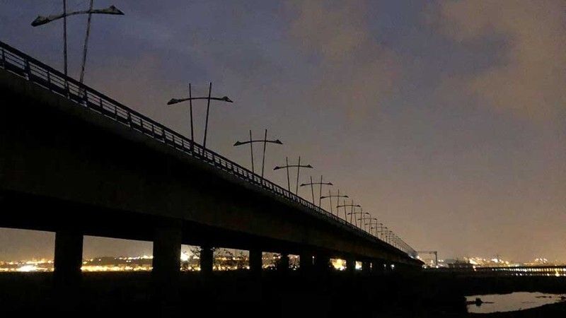 Por Huelva denuncia que la licitación para iluminar el Puente del Odiel solo incluye un 'informe de estudio'