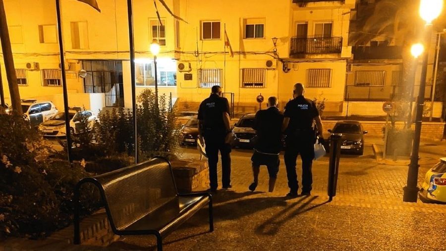 Detienen a un hombre en Almonte por una agresión sexual