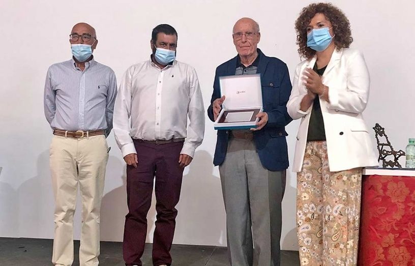 María Eugenia Limón participa en la celebración del tercer aniversario del municipio La Zarza-Perrunal