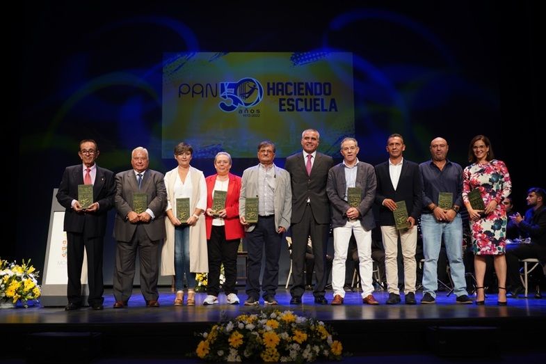 El PAN Moguer celebró su cincuentenario con una gran gala conmemorativa