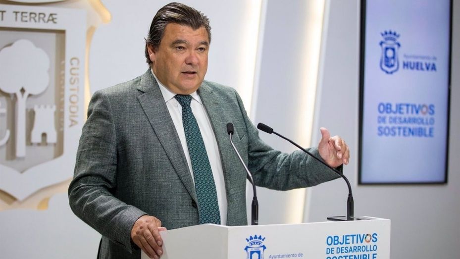 Cruz pide al presidente de la Junta que respalde a Huelva como sede de la Agencia Espacial