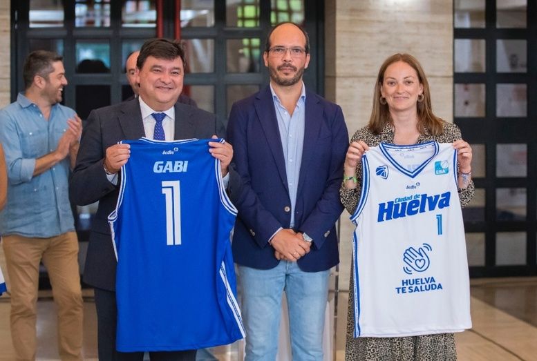 El Ciudad de Huelva, una familia de 350 jugadores