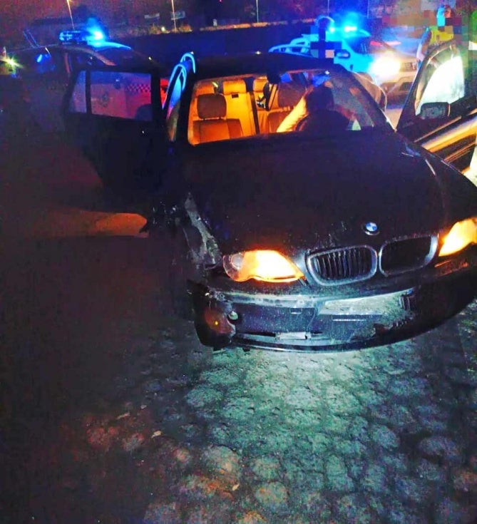 Detenido cuando huía de la policía tras chocar borracho contra una máquina barredora