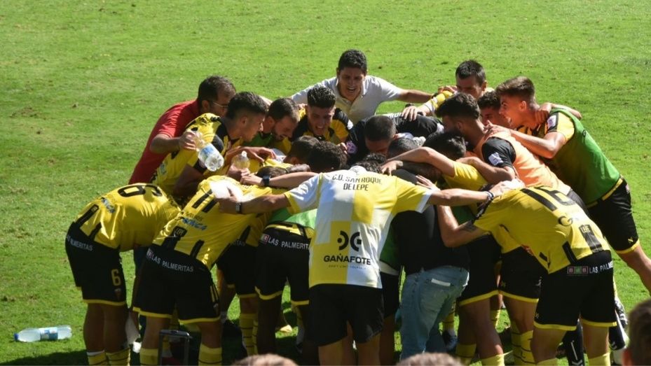 El San Roque logra una épica clasificación para la Copa del Rey ante el Melilla (2-1)