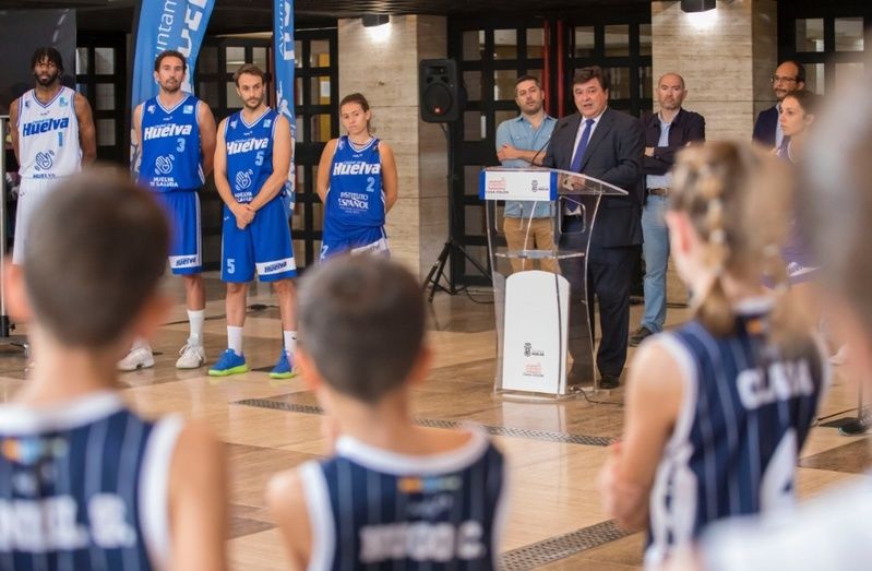 El Ciudad de Huelva, una familia de 350 jugadores
