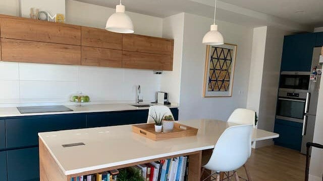 Una tienda de cocina de la capital ofrece un salario de entre 24.000 a 36.000 euros anuales a un comercial