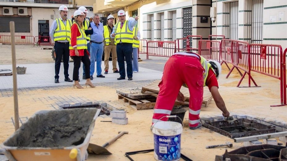 La peatonalización de la plaza de Los Dolores estará lista a principios de año