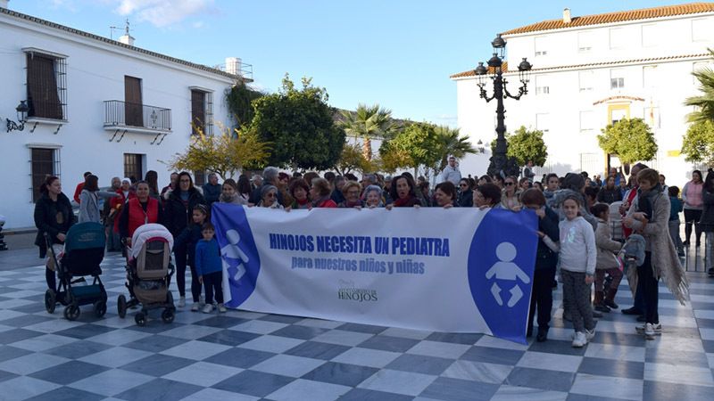 Vecinos de Hinojos se movilizan para reclamar un pediatra para la localidad