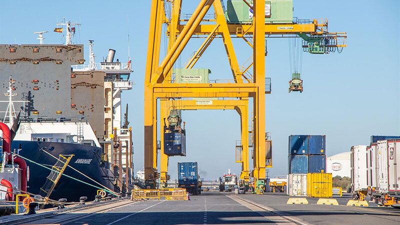 El Puerto mueve en octubre 2,9 millones de toneladas y un acumulado de 29 millones