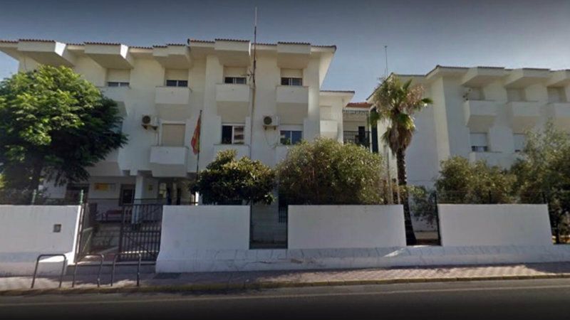 Detenido tras sacar 700 euros de una entidad bancaria usando el DNI que había robado en un vehículo