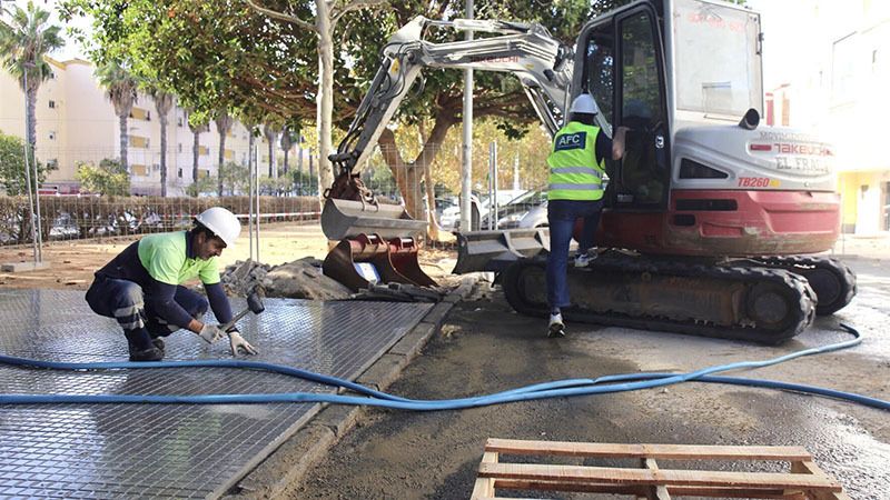 Arrancan las obras para transformar el terraplén de Santísimo Cristo del Amor en un nuevo espacio verde y de juegos