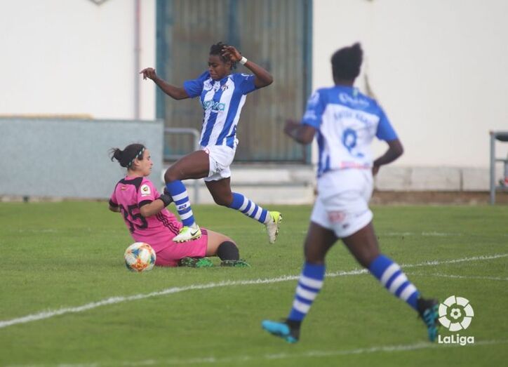 Peiró y Adubea alivian al Sporting (2-0)