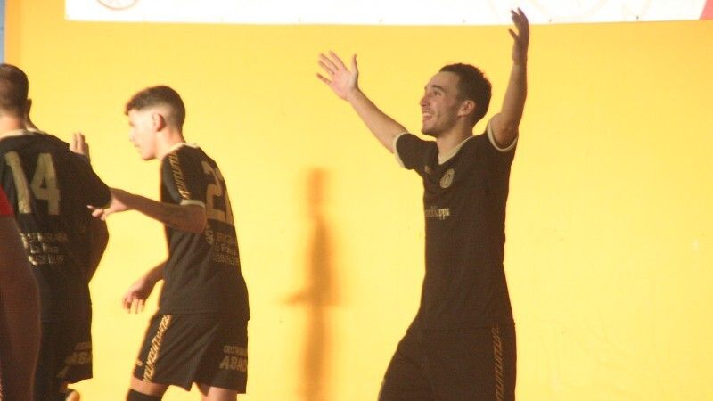 La Palma-Villalba con el liderato en juego