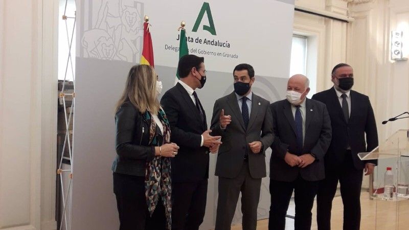 Juanma Moreno insiste en que la movilidad entre provincias en Navidad 'dependerá de muchas variables'