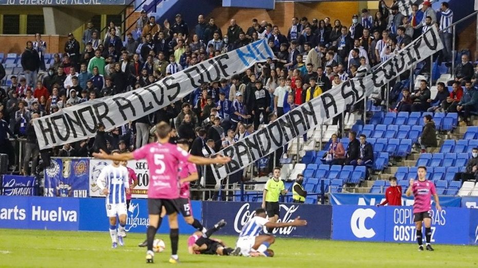 La afición albiazul llevó en volandas hacia la victoria a su equipo