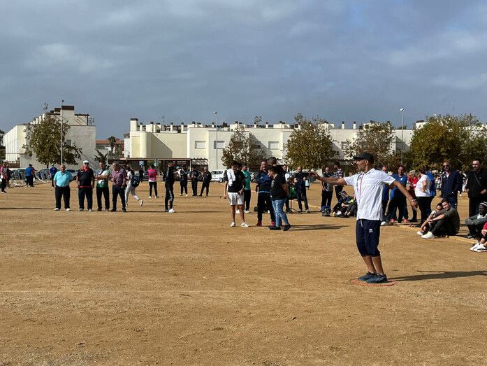Los mejores jugadores internacionales de petanca se dan cita en Isla Cristina