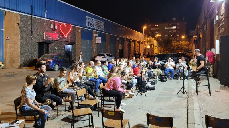 El runrún: Un local de alterne interrumpe los ensayos de la Cena