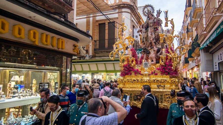 La Huelva Cofrade disfrutó con la Hermandad de Nuestra Señora del Carmen
