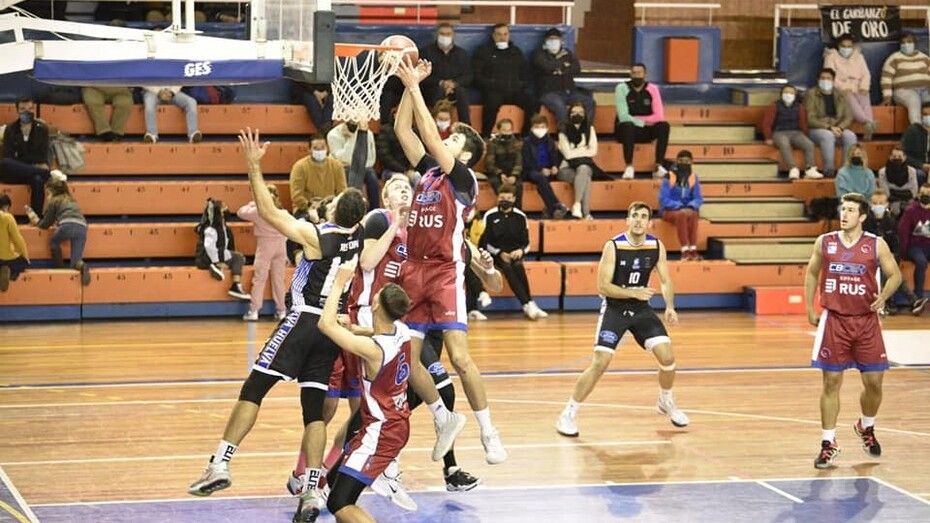 El Huelva Comercio vence con suspense (77-75)