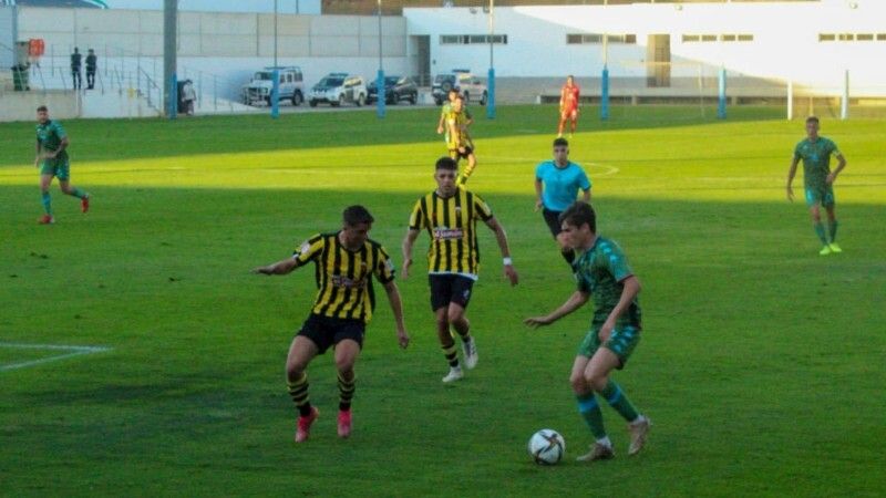 Fran Ávila, Abeledo y David Robador oxigenan al San Roque (1-0)