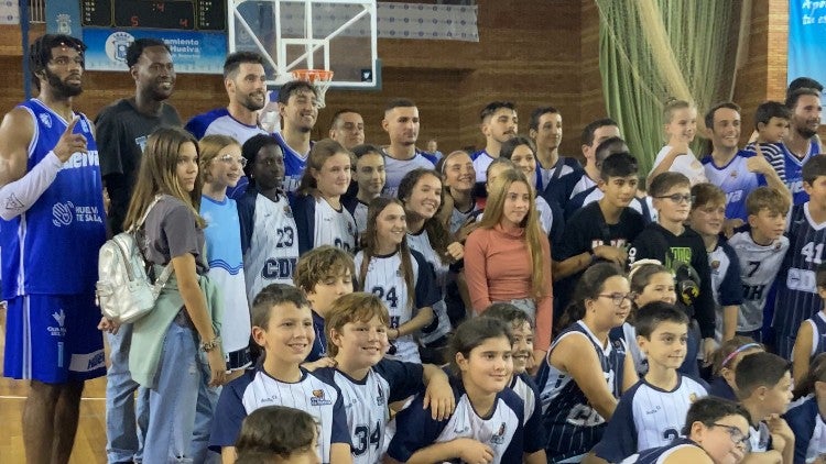 Cuatro de cuatro para un imparable Ciudad de Huelva (94-69)