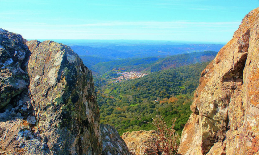 10 rutas de senderismo ideales para disfrutar del otoño en Andalucía