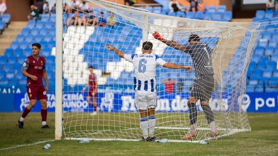 Fran Ávila señala que “la portería a cero es importante” y Jordi Ortega indica que “nos parecemos más al equipo que queríamos ser”