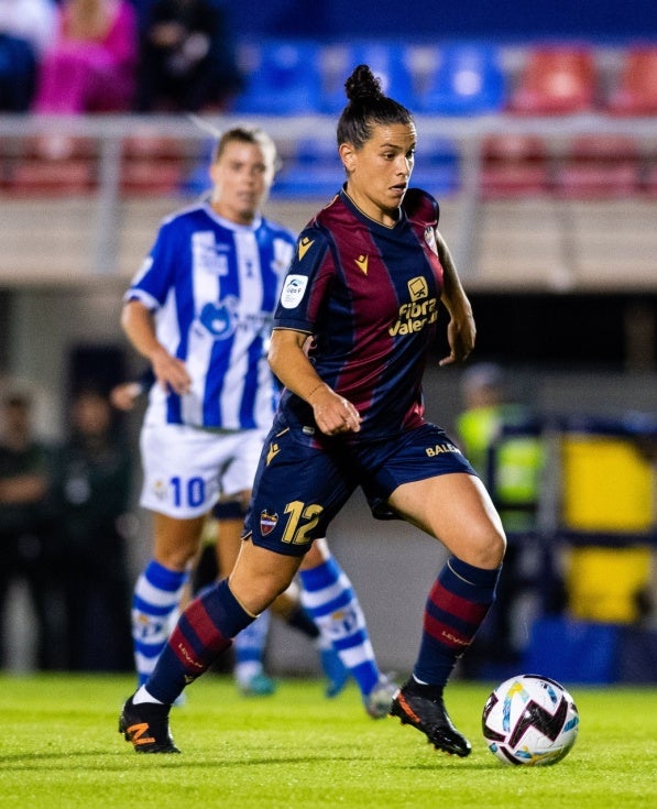 El Sporting Huelva, como un azucarillo ante el Levante (3-0)