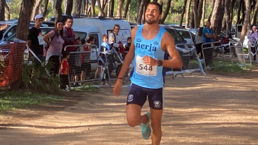 Zakaria Boufaljat se lleva un vibrante duelo ante Emilio Martín en el Cross de Cartaya