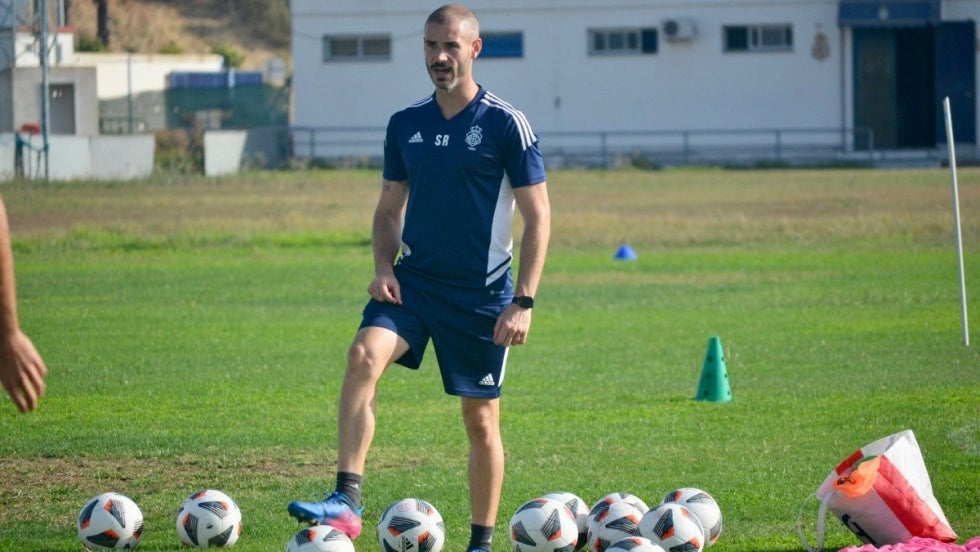 El segundo entrenador del Recre se marcha a la selección de Irak