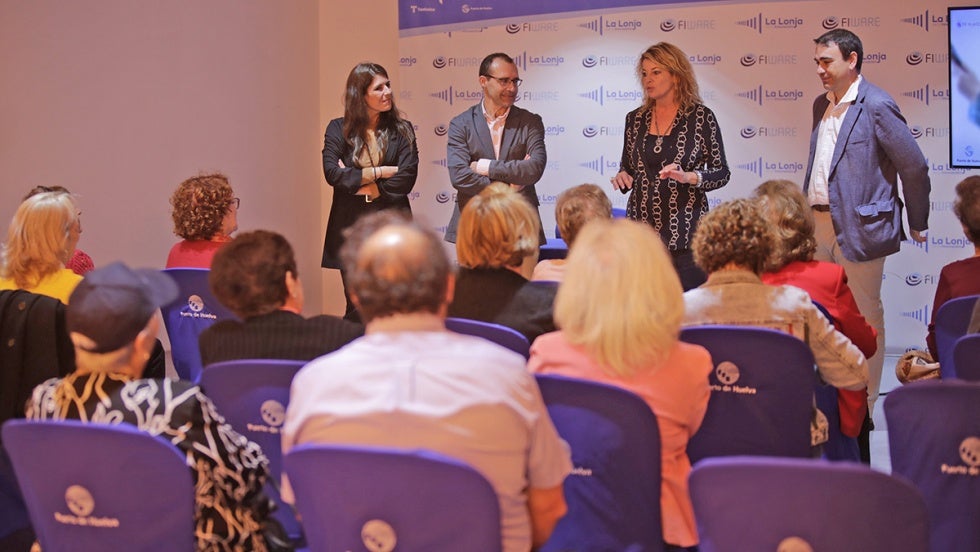 El Puerto de Huelva inicia un programa de visitas de la ciudadanía a la Lonja de la Innovación