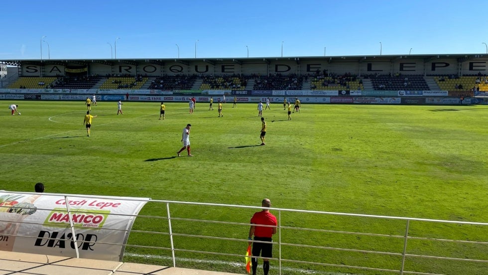 El San Roque se sacude la crisis goleando al Utrera (3-0)