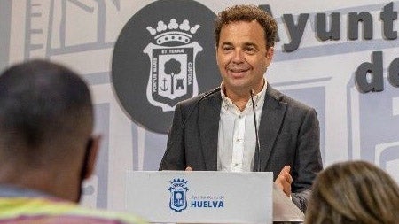 “Cosas que pasan”: roban varias piezas del árbol que iban a montar en la barriada de la Navidad